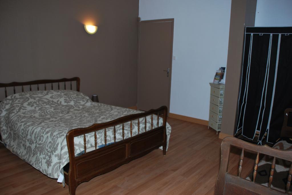 Chambres d'Hôtes Le Clos Ambels Ambialet Quarto foto